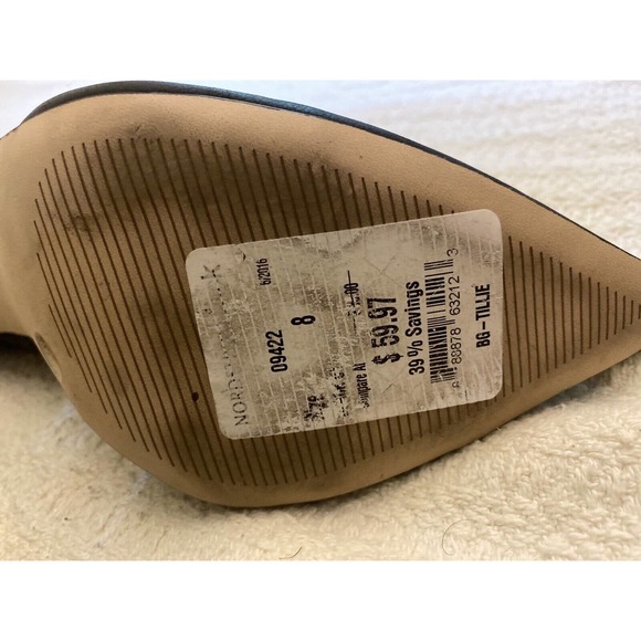 BCBGeneration Black Pump stiletto 4” Heels with rectangular cutouts SIZE 8 - Picture 7 of 7